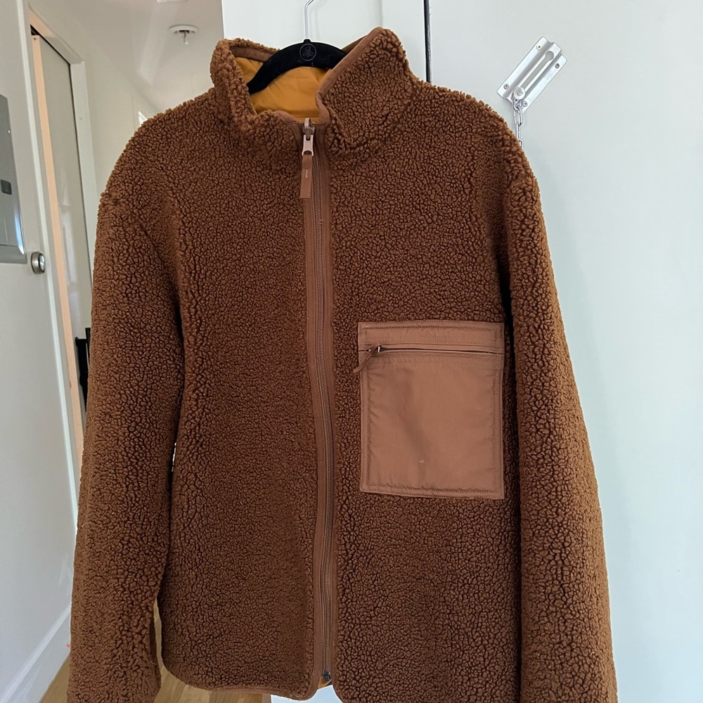 UNIQLO MEN’S REVERSIBLE FLEECE JACKET - LARGE - LIKE NEW